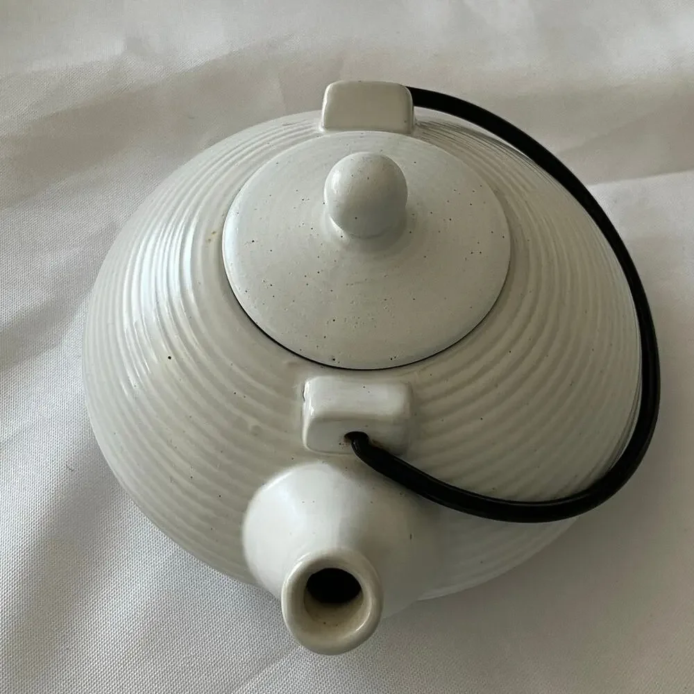 DesignPac Ceramic Tea Pot Stainless Strainer Infuser White Minimalist Japandi